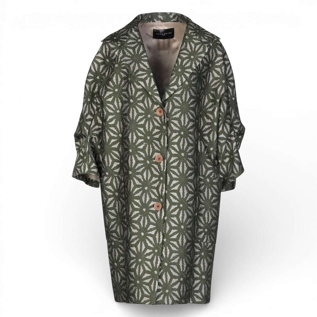 Brian Dales Coat The Cotswolds Daughter
oversized Italian woven coat women
Brian Dales oversized coat
statement woven coat women