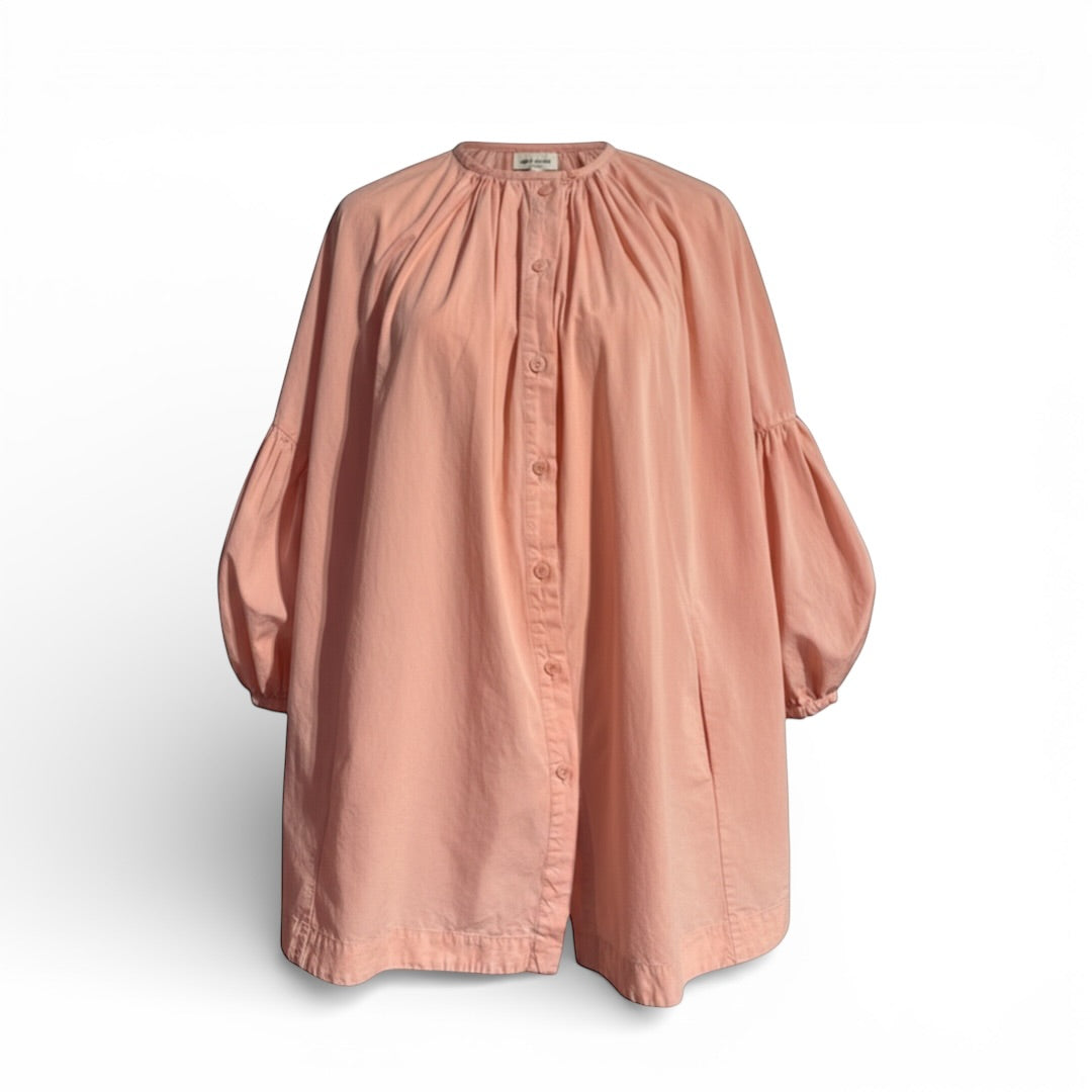 Casey Casey pink shirt The Cotswolds Daughter
soft pink designer shirt women
Casey Casey soft pink shirt
quiet luxury pink shirt women