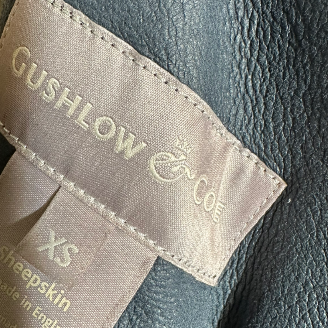 Gushlow and Cole navy shearling jacket The Cotswolds Daughter
luxury navy shearling coat women
Gushlow and Cole designer shearling jacket
Made in England navy shearling women