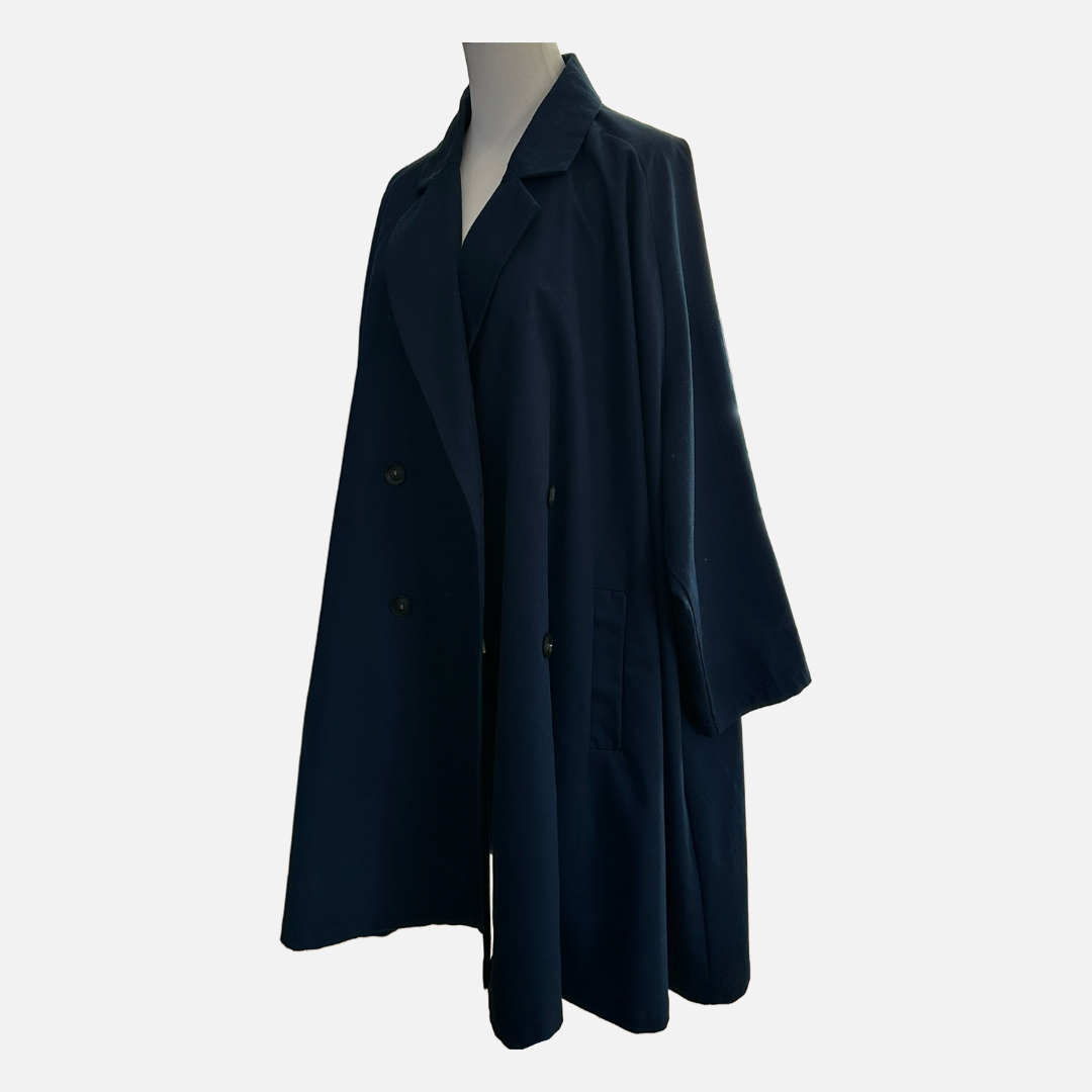 Harris Wharf London wool felt coat The Cotswolds Daughter
pale blue virgin wool coat women
Harris Wharf designer coat editorial style
luxury pale blue wool coat women