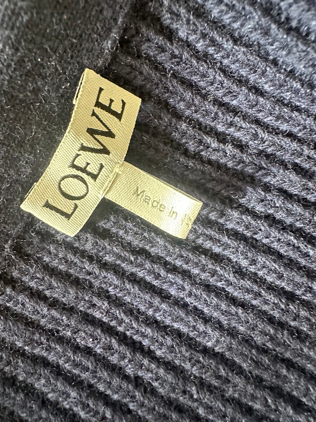 Loewe Wool Balloon Sweater The Cotswolds Daughter
navy Loewe balloon sleeve sweater
designer wool knitwear Loewe women
luxury navy V-neck sweater women