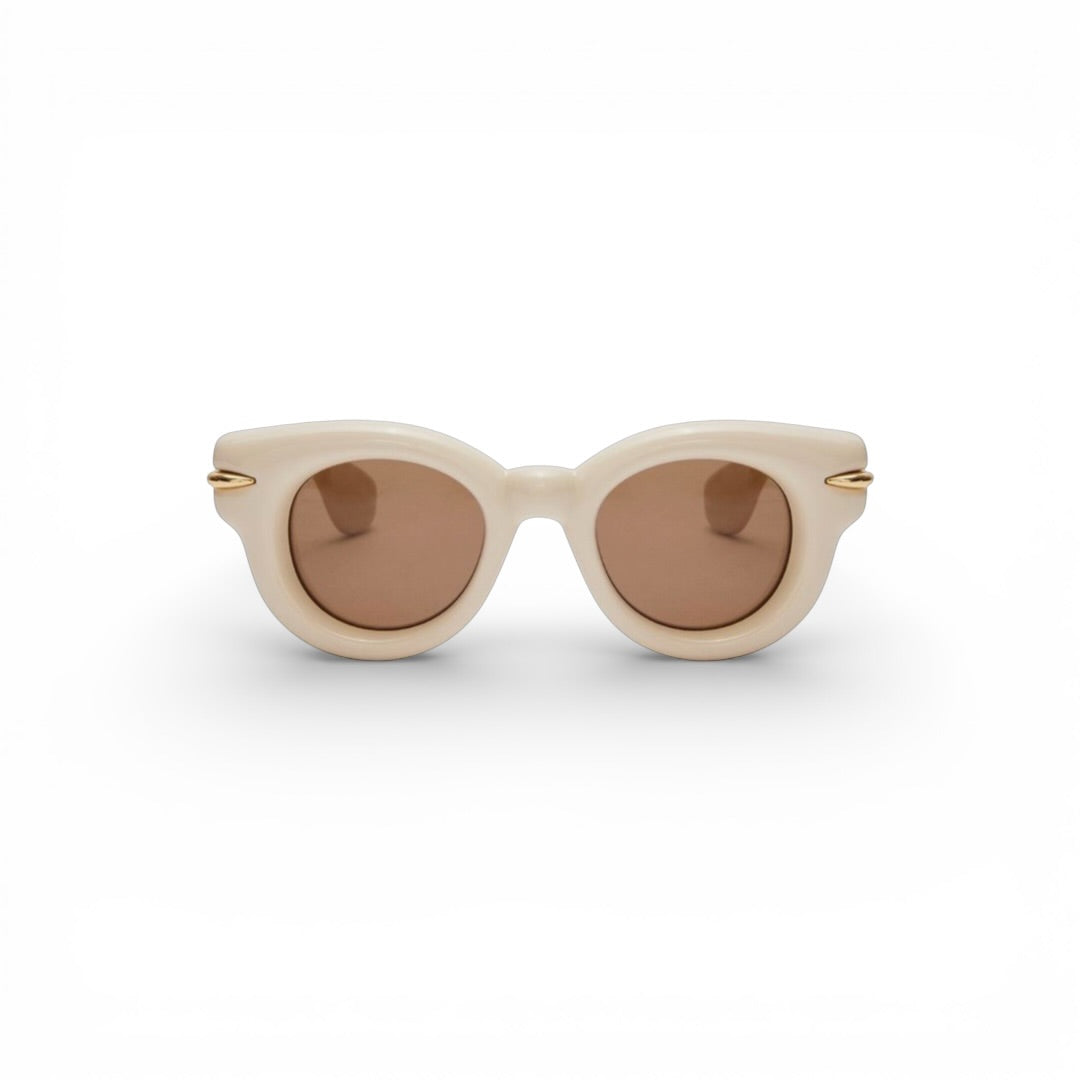 Loewe sunglasses The Cotswolds Daughter
designer Loewe sunglasses women
luxury statement sunglasses Loewe
modern Loewe eyewear women