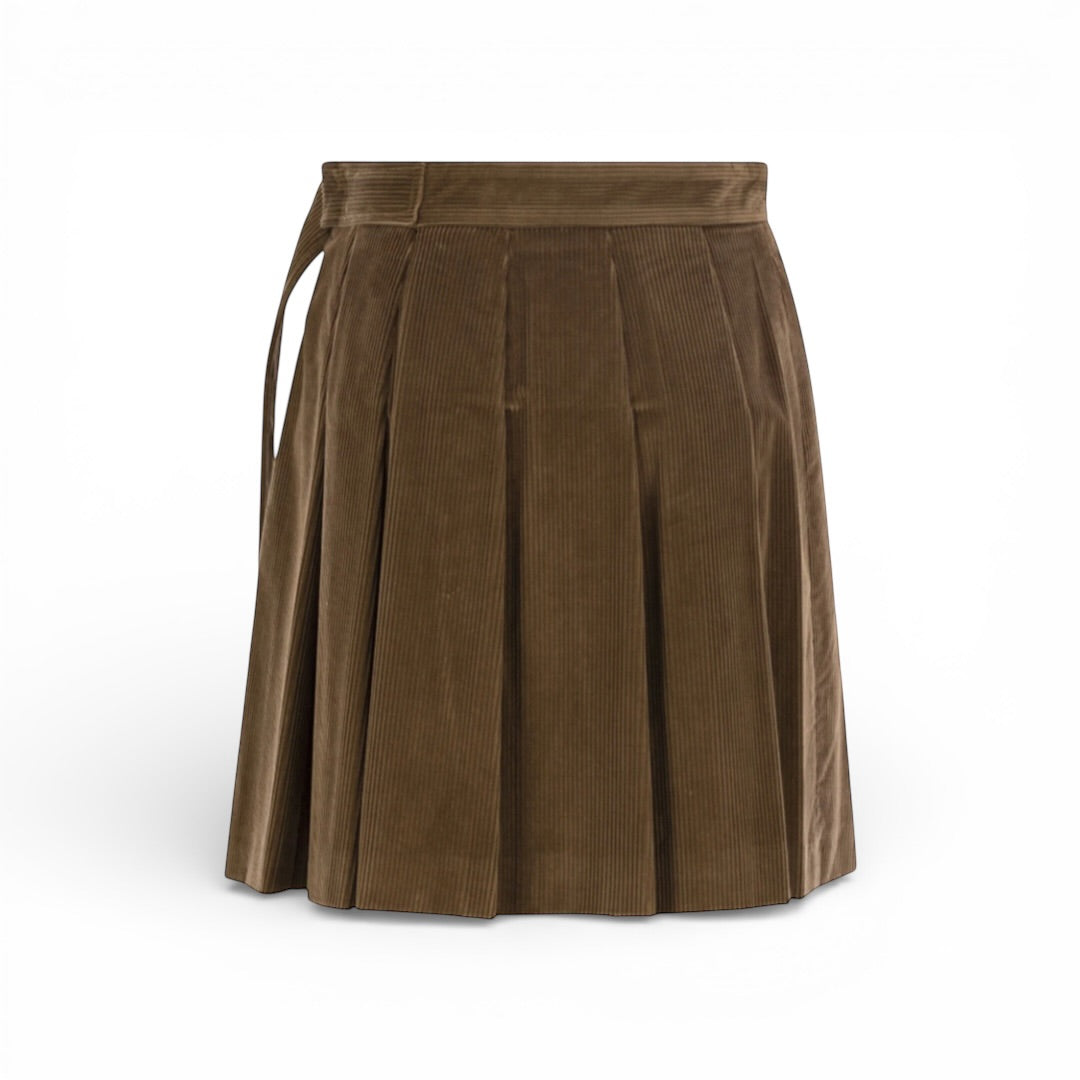 Max Mara corduroy skirt The Cotswolds Daughter
Italian designer corduroy skirt women
Max Mara matching skirt women
quiet luxury designer skirt