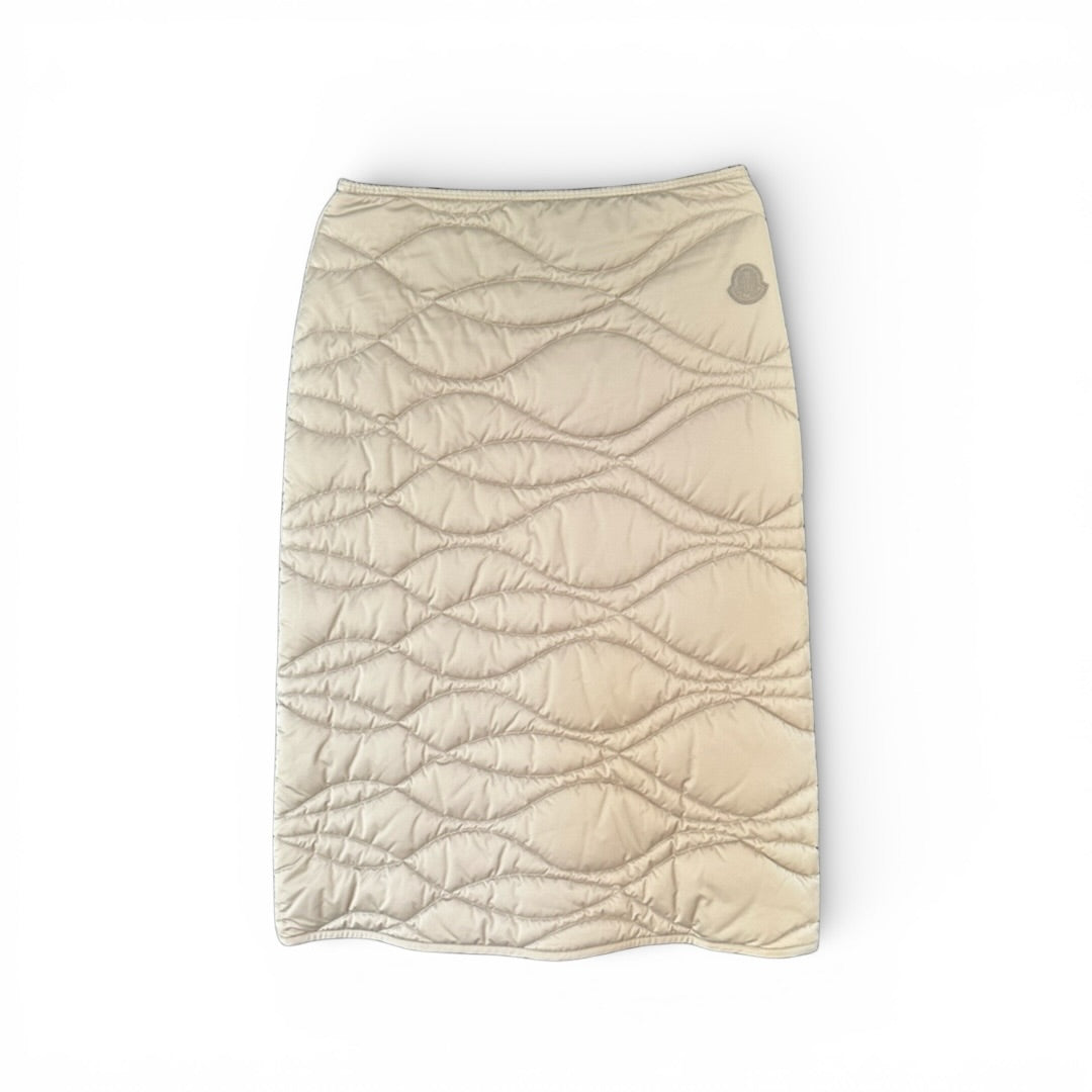 Moncler Quilt Skirt The Cotswolds Daughter
womens quilted designer skirt
luxury winter skirt Moncler
glamorous quilted skirt women