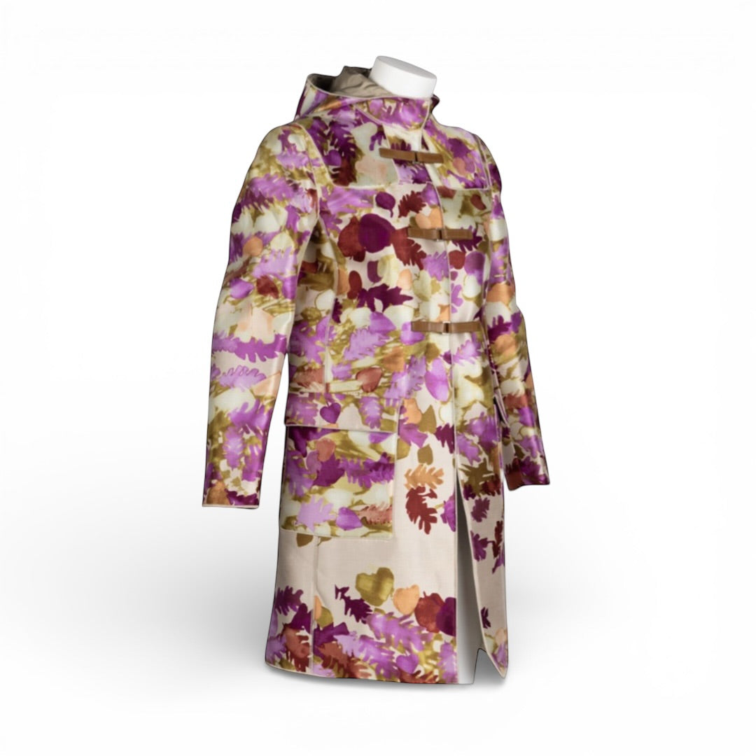 Prada 1999 watercolour duffle coat The Cotswolds Daughter
rare silk Prada coat women
archival Prada 1999 coat
Vogue 1999 Prada coat