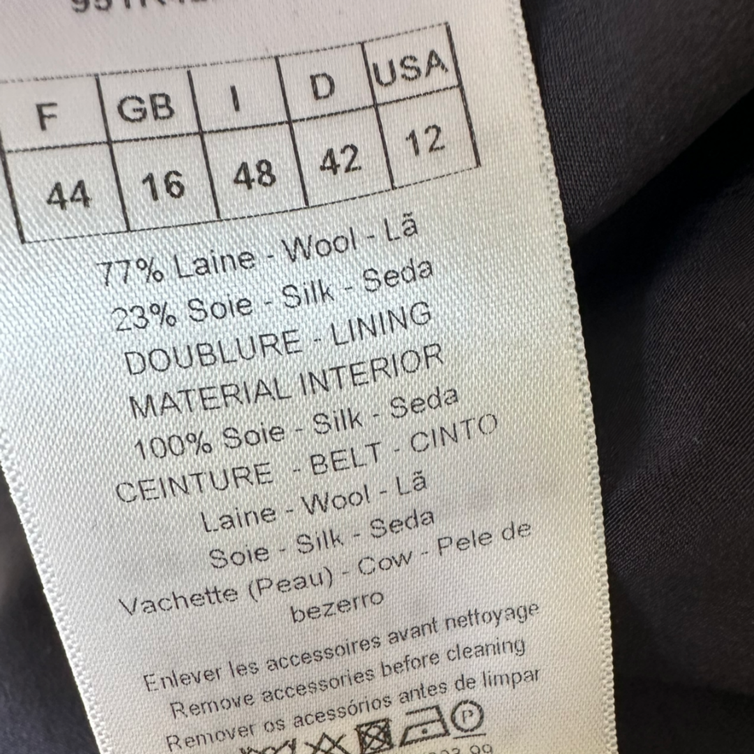 Dior blazer The Cotswolds Daughter
wool silk Dior blazer women
designer tailored blazer Dior
luxury vintage Dior blazer